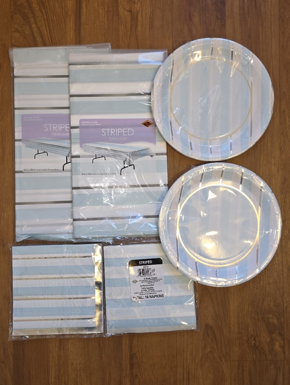 Light Blue, White And Silver Table Ware Set